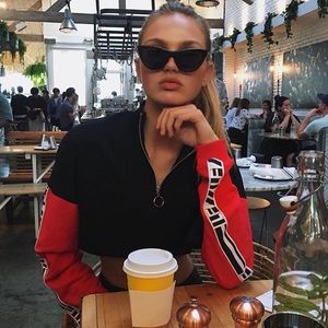 LF QUARTER ZIP CROP SWEATSHIRT